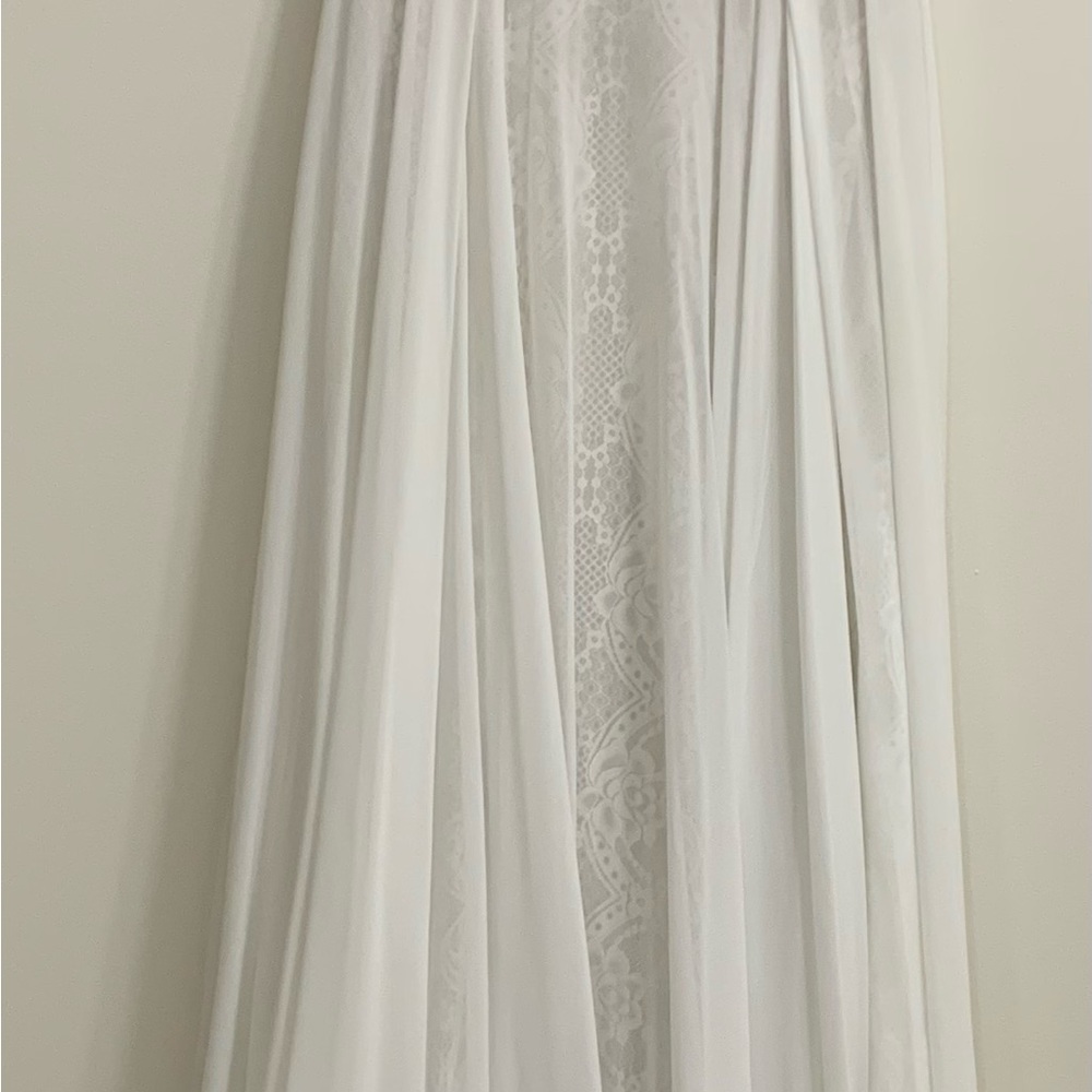 NWT Ivory Allure Bridal Dress Size 8 Unaltered